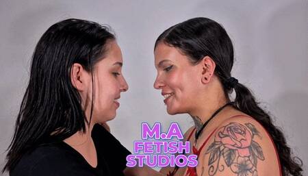 TASTY KISS BETWEEN QWEEN AND KIARA # FULL MOVIE # DELICIOUS AND DEEP KISS BETWEEN DELICIOUS BRAZILIAN GIRLS