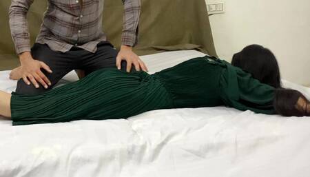 My younger step sister was alone in the room, I also went to her room and fucked her pussy at night