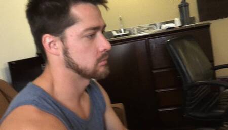 Hunter BURPS On Tiny Loser- MKV