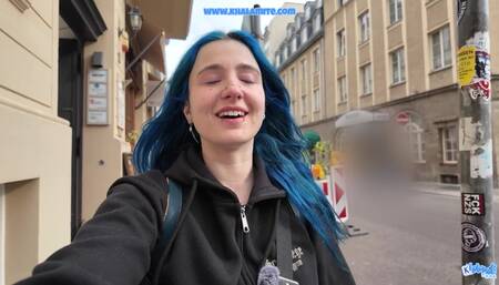 Ils ont fourr&eacute; mon berliner?! - Threesome blue hair french