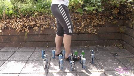 Sneaker-Girl Akira - Some Cans