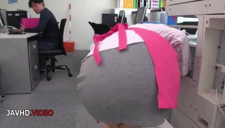 Chihiros sultry Japanese beauty impresses all with amazing blowjob skills