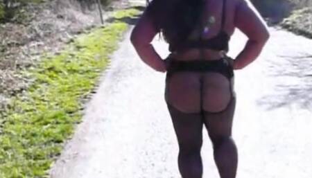 Curvy,Busty, Ebony Slut Visits Her Local Dogging Site