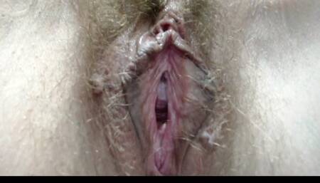 The thong on her asshole drowned and won't let her fuck her pussy freely