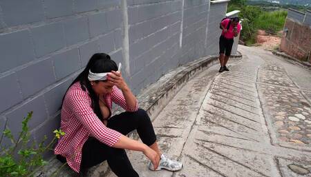 I fuck nerdo at home in the middle of pregnancy the bastard had a lot of milk and came in my pussy