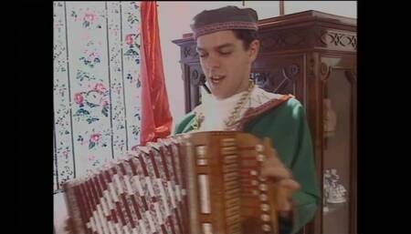 She Was Satisfied When His Boyfriend Fingering Her Wet Pussy Before She Get Fucked