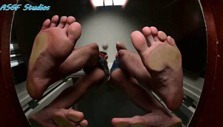 UNAWARE MUMS! Paisley and Santana confuse boys for BUGS! "No wait! Mooooooooom!" - MP4