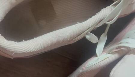 Pink Airmax after gym workout feet reveal