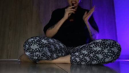 I use my little feet to play, squash and make nice little sounds (4)