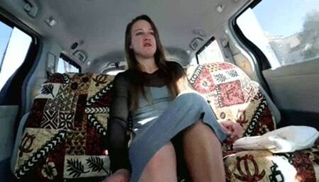 INEED2PEE IPOD Cheyenne Jewel wetting her panties in car