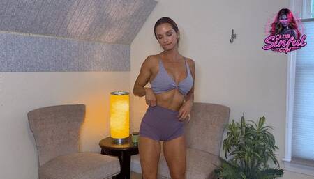 Twerking Fit MILF Ashley Sinclair 1080HD mp4