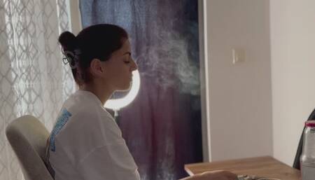 LOVE CHATTING SMOKE AND WATCH TV