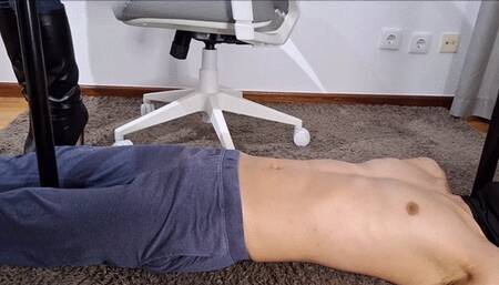 Bootjob at the office