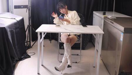 Asian Office Boots 4K