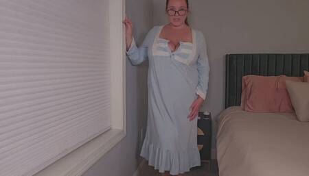 Helping Cute Stepmommy Lotion Her Body Before Bed POV