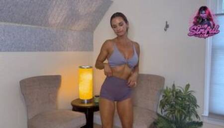 Twerking Fit MILF Ashley Sinclair 1080HD mp4