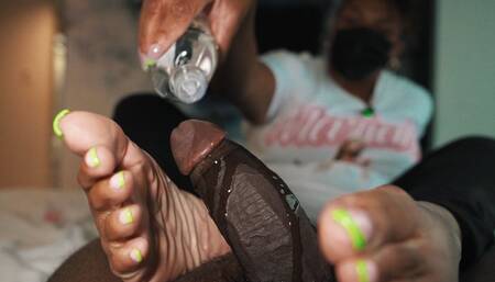 NellySexyToes Milks DFJ With Her Big Wide Size 11 Feet - Pov FJ - Ebony FJ - Size 11 Feet