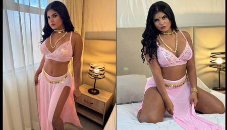 Big Boobs Desi Slut Squirts when Fucked