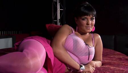 On Set With Jasmine Black