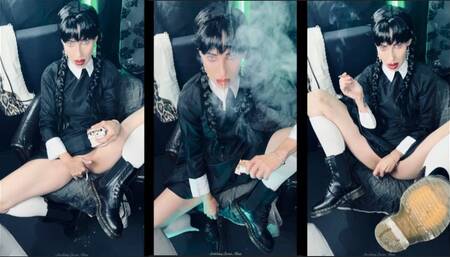 Cosplay wednesday Style- your sexy black Head Chain smokes marlboro 100 in doc Martins