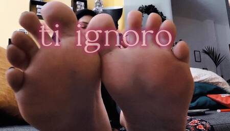 OLD BUT GOLD ti ignoro mentre mi guardi le piante dei piedi