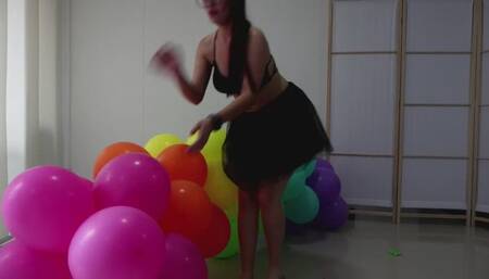Margarita Destroys Dozens Of Balloons