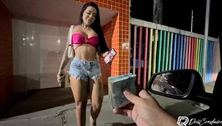 Paguei Uma Puta Que Encontrei Na Rua E Levei Pra Foder Em Casa Sem Camisinha
