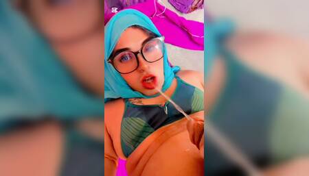 Beautiful Hijabi Transgender Peeing in Mouth