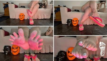 Juliette_RJ Making you cum befrore Halloween Party - JOI - SOLO FEMALE - FOOT FETISH - CUM COUNTDOWN - THICK LEGS - BIG ASS - BRAZILIAN QUEEN - BBW MILF - FEET JOI - DANGLING