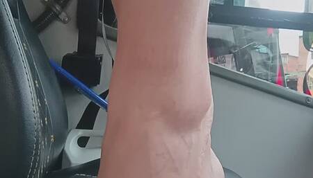 Whitequincesmallfeet