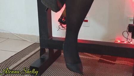 Teacher Lolla Rockefeller gives a lesson to student and blowjob POV