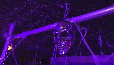 Halloween Special - Melodie - Riding the Sybian in thew dark cave - Full Clip wmv SD