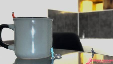 Sarah and her tiny kingdom - 4K