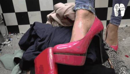 Clothes for her Shredder 3