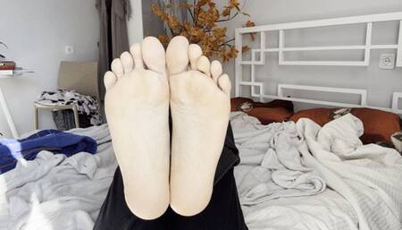 Soles, bare feet!