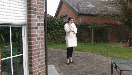 PhoneCallOnSexyHighHeels (MP4)