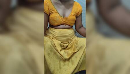 Desi Hot Saira Stepsister Bathing