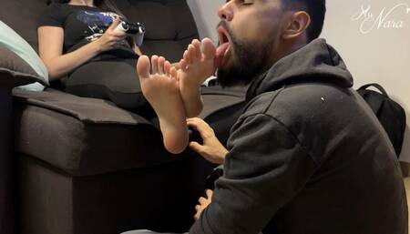Hex lost the bet and have to deal with Nara`s stinky feet (1080 EN-sub) - Gamer Domination - Foot Domination - Foot Fetish - Foot Humiliation - Foot Worship