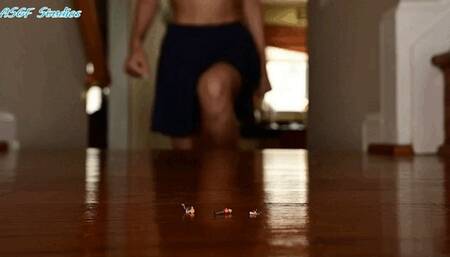 SMD PURE GIANTESS foot DOMINATION! Powerful CRUSH! - MOV