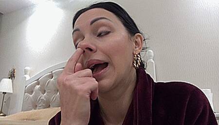 flare the nostrils a