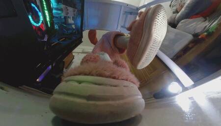 VR360 MARTINA's slipper office humiliated the dwarfs