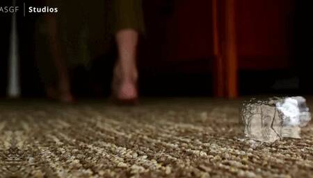 Never travel through DEEP SPACE! UNAWARE GIANTESS FOOT CRUSH! SFX! - MOV