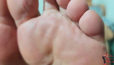 Foot worship milf, by Melissa Ramos and Slave, FULL HD