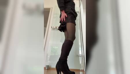 Long legs in sexy high heels and nylons