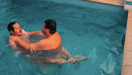 Pool Fight: Bear Chubby Vs Jobber - Naked