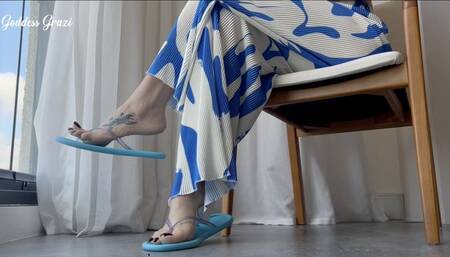 Perfect feet and flip flops - Goddess Grazi (MP4-HD 1080p)
