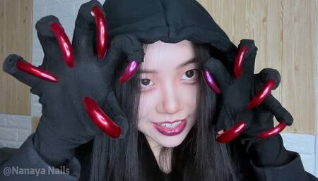 #23 - Catwoman’s Scratching Her Prey with Long Red Claws(18mins)