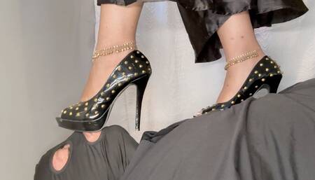 PrettyCinderbel - How Much Do My Black Platform Heels Dig Into Your Flesh? (HD 720p mp4)