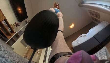 Skylar's Giantess Crush Fetish (German) 4K Version VR360