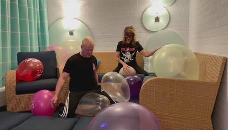 Evil-Lyn2912 and Skeletor100377 12 big Balloons Masspop